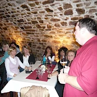 Weinprobe im Weinkeller bei Frankfurt