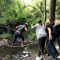 Teambuilding: Seilbrücke